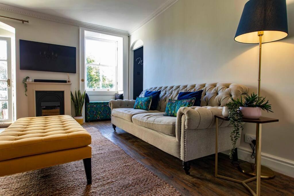 באת' Georgian House Garden Apartment מראה חיצוני תמונה